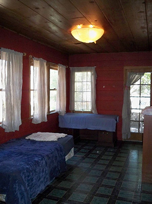 cabin_room-looking_east